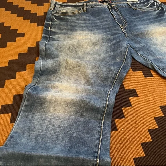 GUESS Mineral Washed Distressed Blue Denim Jeans Regular Straight Crescent Fit - Picture 8 of 12